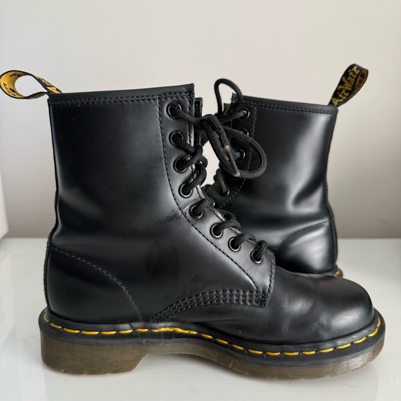 Dr. Martens 1460 Smooth Leather 8-eye Boots Yellow Welt Heel Loop Black Size 6 - Picture 7 of 16